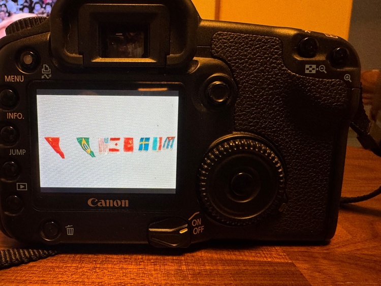 EOS-30D 17-85mmレンズキット（カメラ）の商品画像 - 査定依頼日：2026年7月12日 - 最高査定価格：2,500円