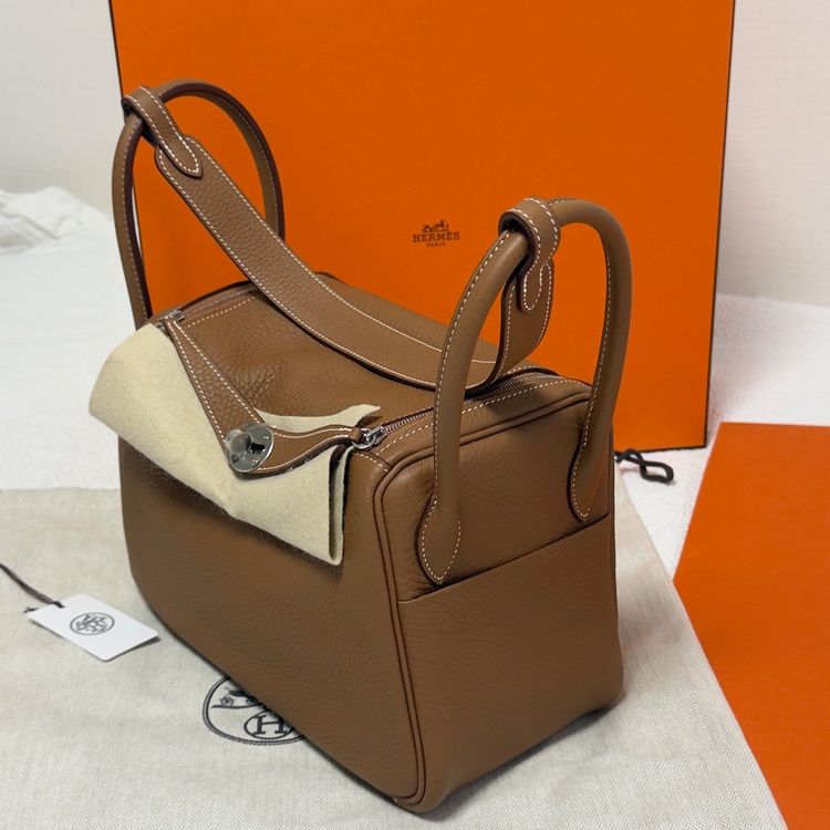 リンディ26（ブランドバッグ）の商品画像 - 査定依頼日：2025年6月5日 - 最高査定価格：1,400,000円