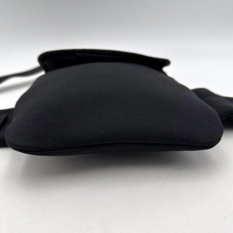 ウエストバッグ（古着・ファッション）の商品画像 - 査定依頼日：2025年1月4日 - 最高査定価格：15,000円