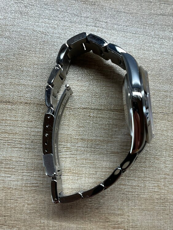 ロレックス エクスプローラー 11427（高級時計）の商品画像 - 査定依頼日：2025年2月3日 - 最高査定価格：880,000円