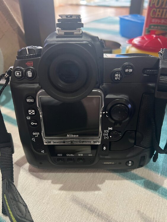 ニコンD2HDボディとニコンレンズ（カメラ）の商品画像 - 査定依頼日：2025年6月2日 - 最高査定価格：13,000円
