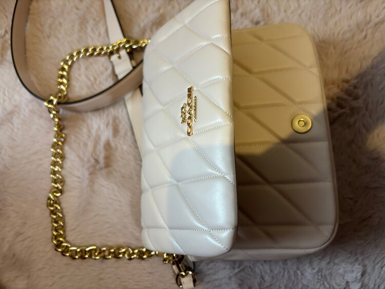 コーチ キルティング（ブランドバッグ）の商品画像 - 査定依頼日：2025年5月6日 - 最高査定価格：5,000円