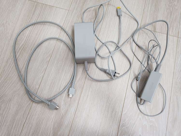 Wee U（ゲーム機本体・ゲームソフト）の商品画像 - 査定依頼日：2023年8月10日 - 最高査定価格：1,500円