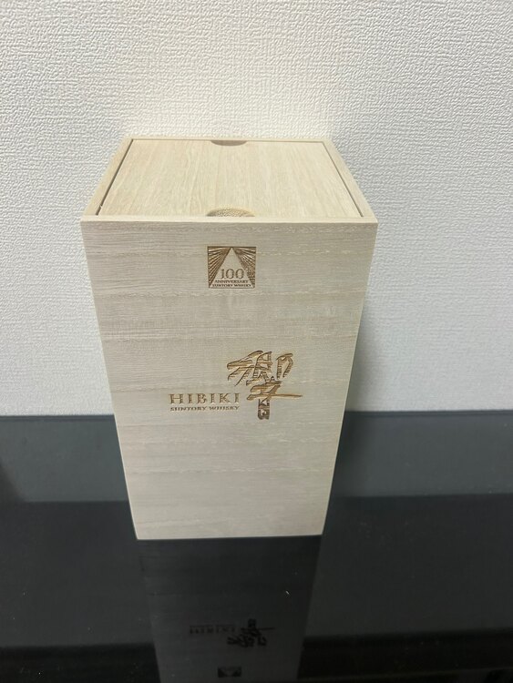 ウイスキー サントリー響 （お酒）の商品画像 - 査定依頼日：2025年3月30日 - 最高査定価格：60,000円