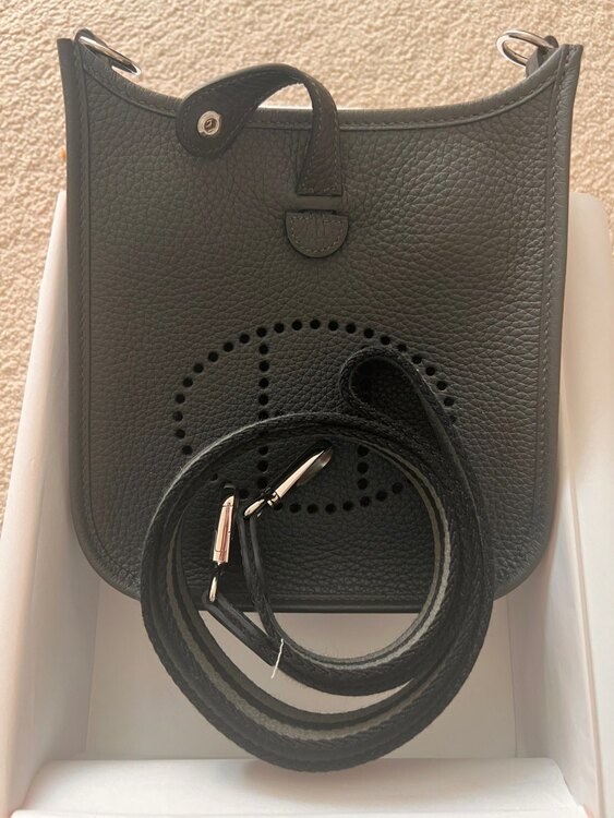 エブリンTPM（ブランドバッグ）の商品画像 - 査定依頼日：2025年5月29日 - 最高査定価格：390,000円