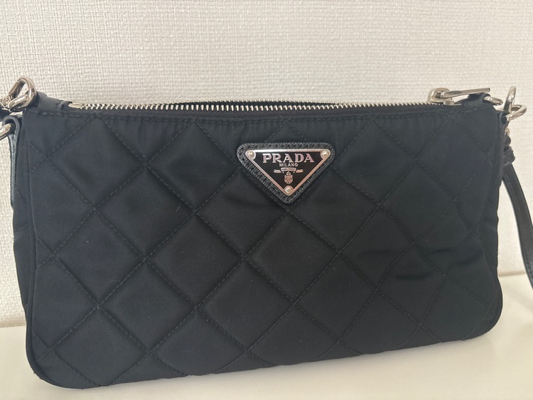 プラダ  （ブランドバッグ）の商品画像 - 査定依頼日：2025年8月16日 - 最高査定価格：140,000円