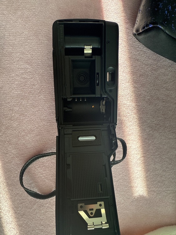 KONICA（カメラ）の商品画像 - 査定依頼日：2025年11月4日 - 最高査定価格：1,100円