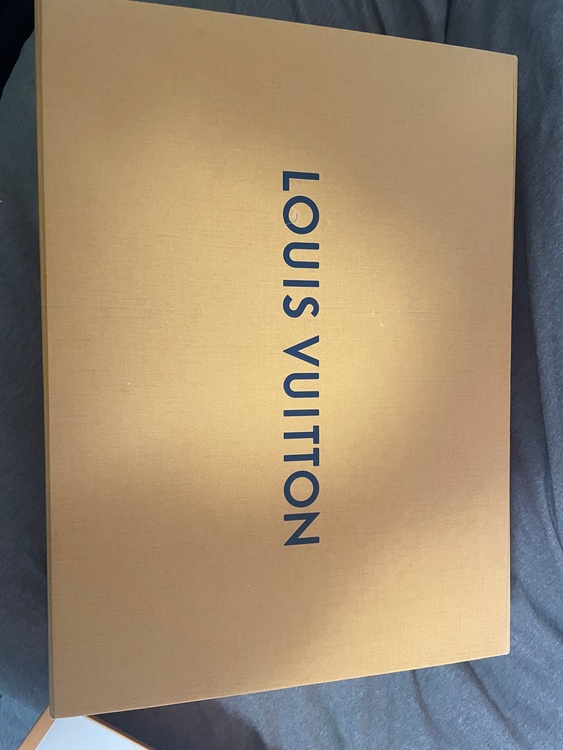 エシャルプロゴマニア（古着・ファッション）の商品画像 - 査定依頼日：2026年1月21日 - 最高査定価格：20,000円