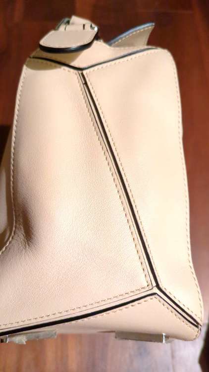 ロエベ　パズルバッグ（ブランドバッグ）の商品画像 - 査定依頼日：2023年8月31日 - 最高査定価格：180,000円