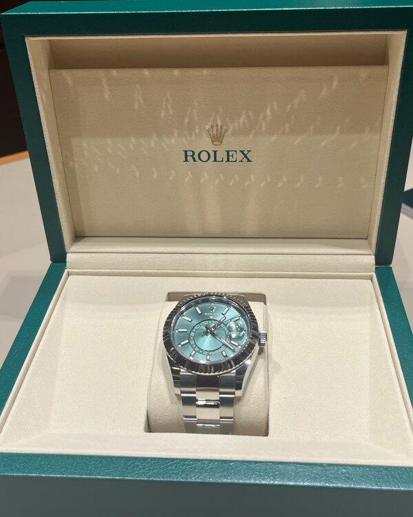 ロレックス スカイドゥエラー ref.336934 ミントグリーン　オイスターブレス　新品　2025年5な（高級時計）の商品画像 - 査定依頼日：2025年5月26日 - 最高査定価格：3,360,000円