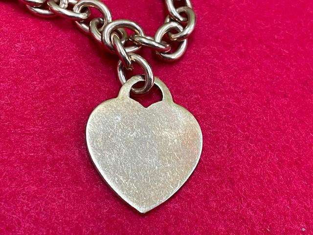 廃盤 ティファニー リターン トゥ ティファニー ハート ネックレス（金・貴金属）の商品画像 - 査定依頼日：2025年3月17日 - 最高査定価格：670,000円