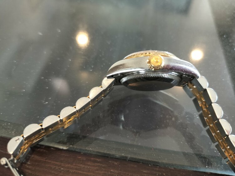 ロレックス デイトジャスト レディース　シルバーゴールドこんひ（高級時計）の商品画像 - 査定依頼日：2026年2月21日 - 最高査定価格：880,000円