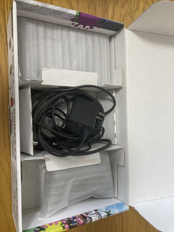 Nintendo Switch本体 スプラトゥーン2セット（ゲーム機本体・ゲームソフト）の商品画像 - 査定依頼日：2021年3月10日 - 最高査定価格：31,200円