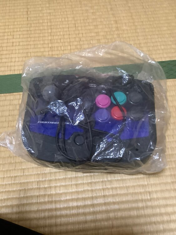 ファイティングスティック2 （ゲーム機本体・ゲームソフト）の商品画像 - 査定依頼日：2025年4月5日 - 最高査定価格：2,000円