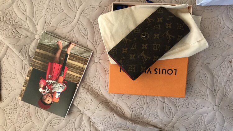 長財布（ブランド財布・小物）の商品画像 - 査定依頼日：2025年5月31日 - 最高査定価格：50,000円