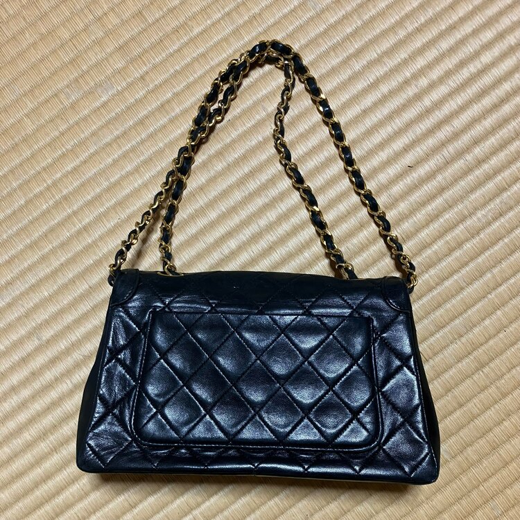 チェーンショルダー　マトラッセ（ブランドバッグ）の商品画像 - 査定依頼日：2025年4月28日 - 最高査定価格：210,000円