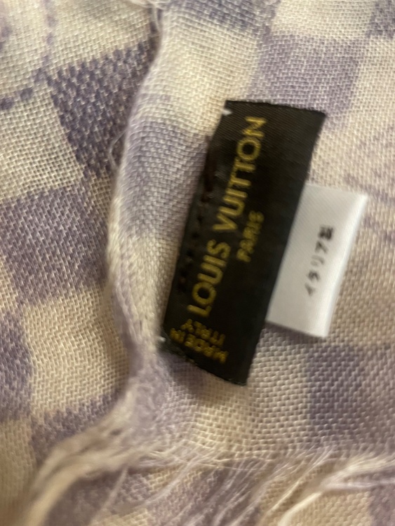 大判ストール（古着・ファッション）の商品画像 - 査定依頼日：2026年4月9日 - 最高査定価格：30,000円