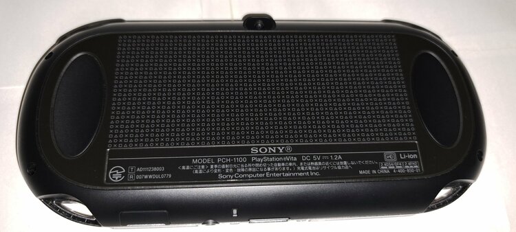 Playstation Vita PCH1000（ゲーム機本体・ゲームソフト）の商品画像 - 査定依頼日：2026年7月15日 - 最高査定価格：6,000円