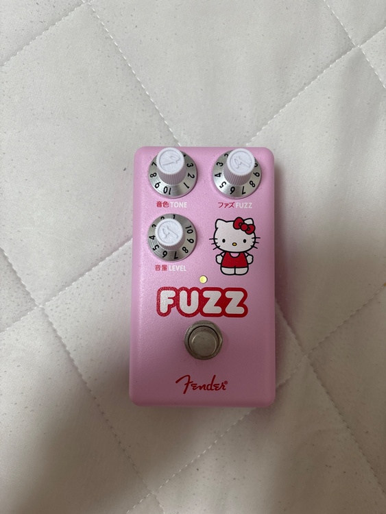     Fender Hello Kitty Fuzz（ピアノ・楽器・PA機材）の商品画像 - 査定依頼日：2026年6月30日 - 最高査定価格：7,000円