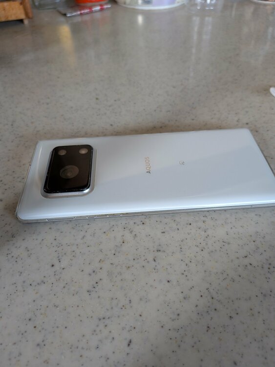 AQUOS AQUOS R6 【Softbank】AQUOS R6 A101SH（スマホ）の商品画像 - 査定依頼日：2026年8月15日 - 最高査定価格：100,000円