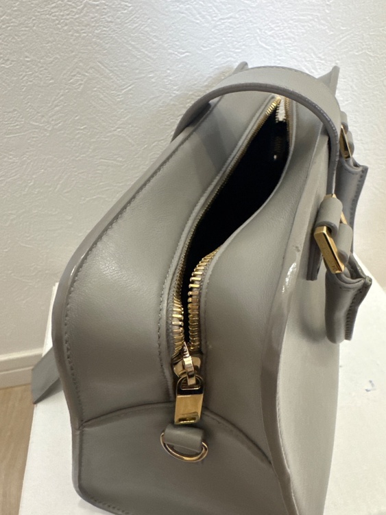 イブサンローラン  （ブランドバッグ）の商品画像 - 査定依頼日：2026年3月31日 - 最高査定価格：110,000円