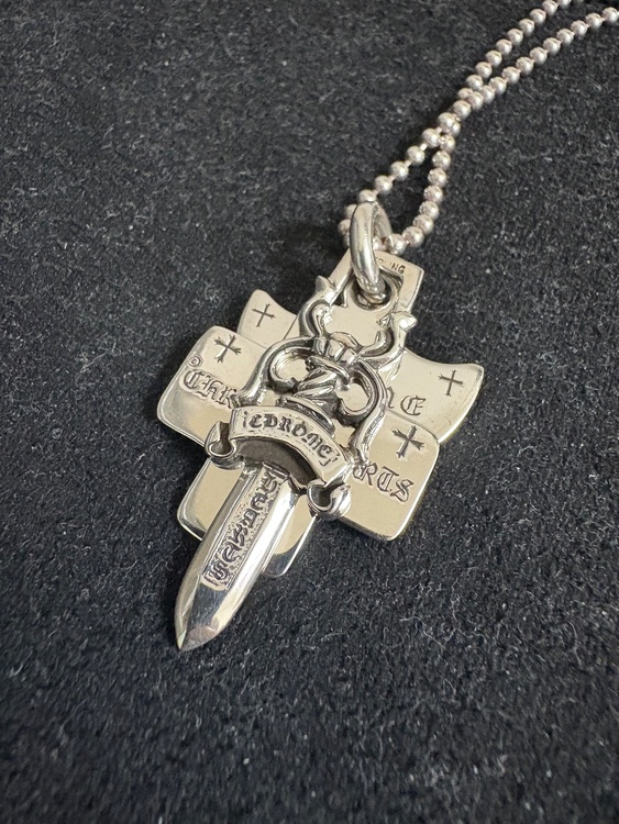 3トリンケッツネックレス（古着・ファッション）の商品画像 - 査定依頼日：2026年1月15日 - 最高査定価格：147,000円