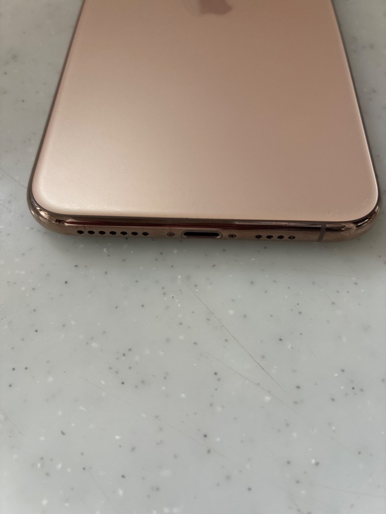 iPhone11 Pro Max 64GB Softbank（スマホ）の商品画像 - 査定依頼日：2026年2月20日 - 最高査定価格：26,000円