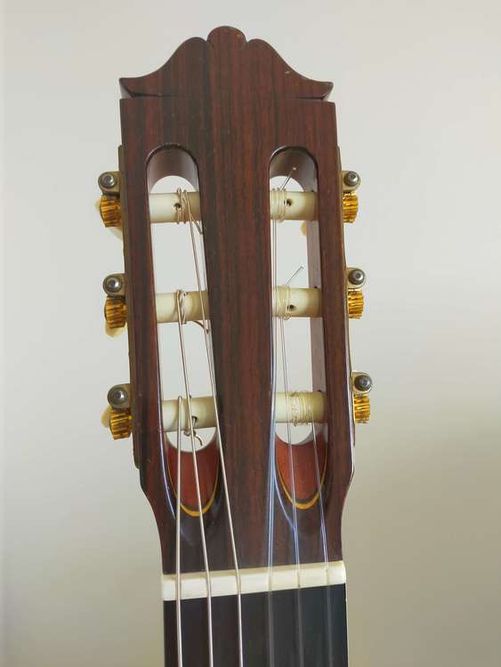 クラシックギター　中出敏彦Master50（ピアノ・楽器・PA機材）の商品画像 - 査定依頼日：2023年2月26日 - 最高査定価格：100,000円