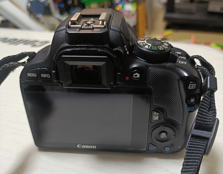 EOS Kiss7（カメラ）の商品画像 - 査定依頼日：2025年10月21日 - 最高査定価格：5,000円