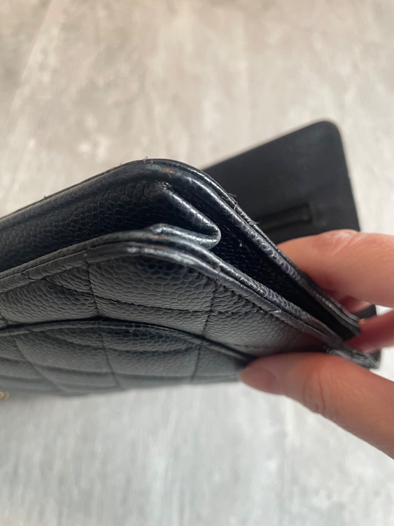 チェーンウォレット　キャビアスキンゴールド金具（ブランドバッグ）の商品画像 - 査定依頼日：2026年2月17日 - 最高査定価格：350,000円