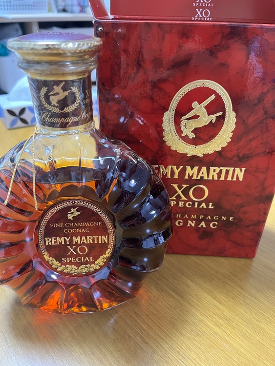 レミーマルタンXOスペシャル（お酒）の商品画像 - 査定依頼日：2025年6月12日 - 最高査定価格：8,000円
