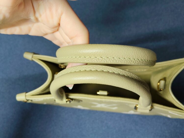 オンザゴーPM モノグラムアンプラント　カーキクレームM46647（ブランドバッグ）の商品画像 - 査定依頼日：2026年1月7日 - 最高査定価格：300,000円