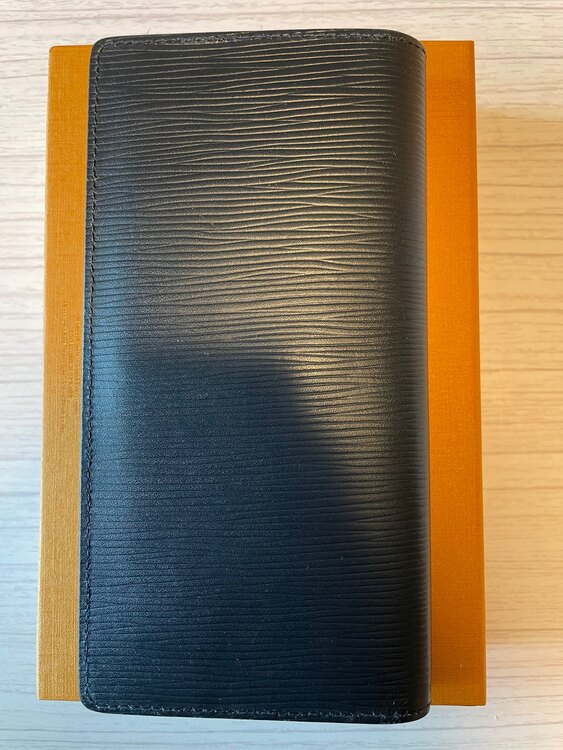 ルイヴィトン エピ （ブランドバッグ）の商品画像 - 査定依頼日：2025年4月29日 - 最高査定価格：30,000円