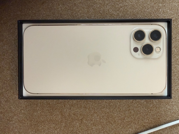 iPhone12promax256GB（スマホ）の商品画像 - 査定依頼日：2025年9月24日 - 最高査定価格：55,000円