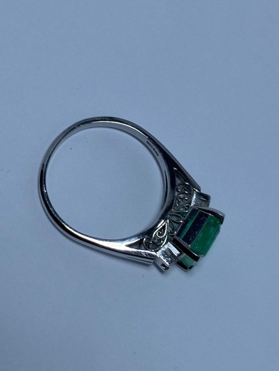3.20ct 0.36（宝石）の商品画像 - 査定依頼日：2026年8月31日 - 最高査定価格：80,000円