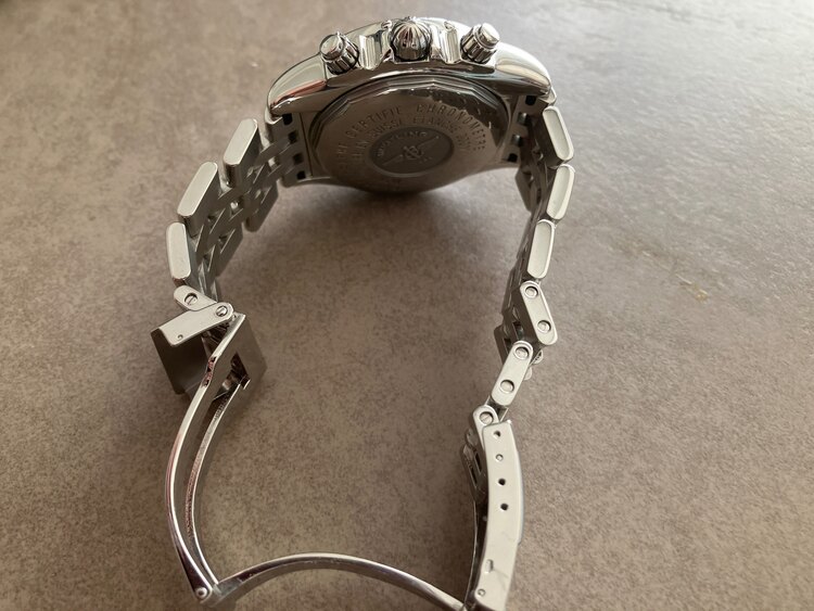 ブライトリング クロノマット A156G69P（高級時計）の商品画像 - 査定依頼日：2024年12月29日 - 最高査定価格：260,000円