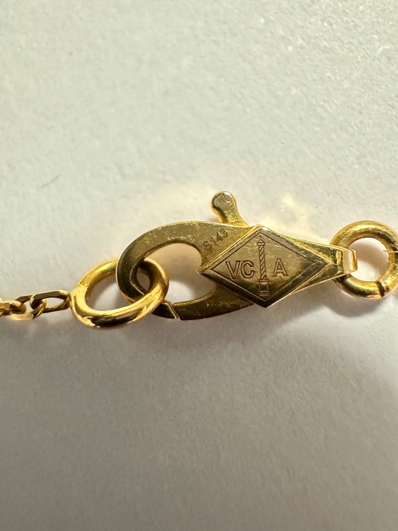  スウィート アルハンブラ ペンダント K18PG マザーオブパール ローズゴー（金・貴金属）の商品画像 - 査定依頼日：2025年11月21日 - 最高査定価格：240,000円