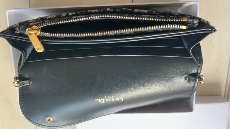 オブリークジャガード（ブランドバッグ）の商品画像 - 査定依頼日：2025年3月22日 - 最高査定価格：140,000円