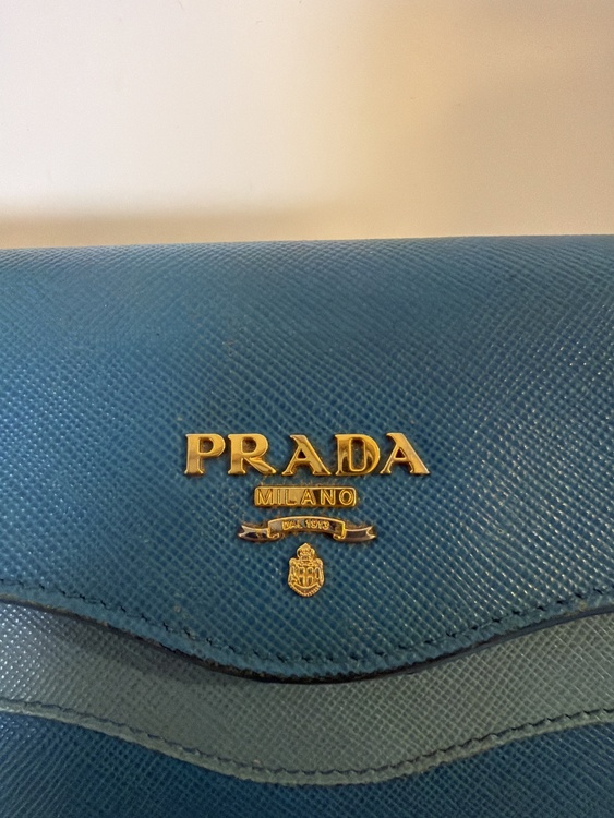 PRADA 長財布　ブルー（ブランド財布・小物）の商品画像 - 査定依頼日：2026年7月20日 - 最高査定価格：100,000円