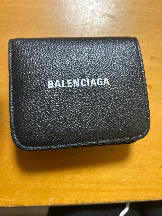 バレンシアガ  （ブランドバッグ）の商品画像 - 査定依頼日：2025年4月14日 - 最高査定価格：18,000円