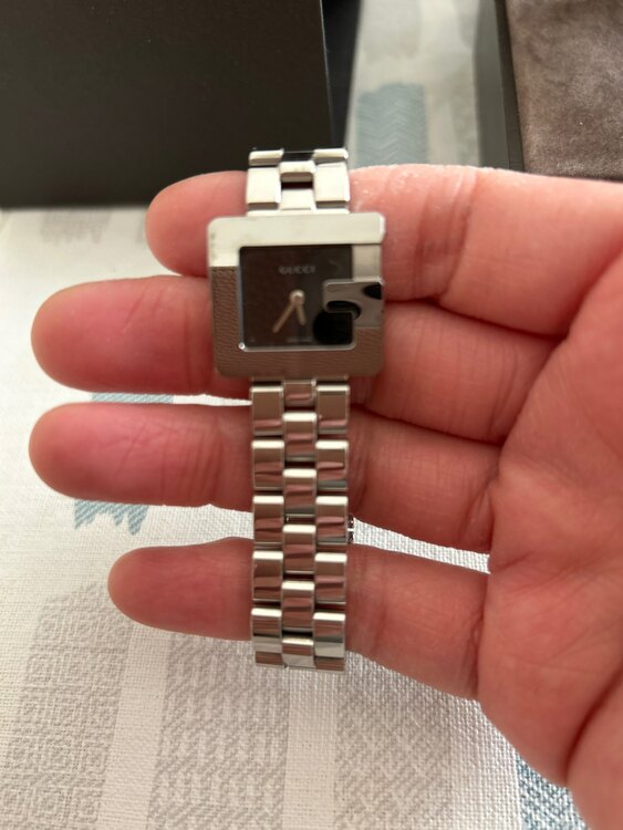 グッチ時計　3600L（金・貴金属）の商品画像 - 査定依頼日：2025年3月27日 - 最高査定価格：11,000円