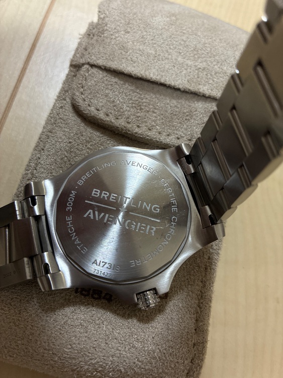 ブライトリング その他 A1731（高級時計）の商品画像 - 査定依頼日：2025年10月8日 - 最高査定価格：300,000円