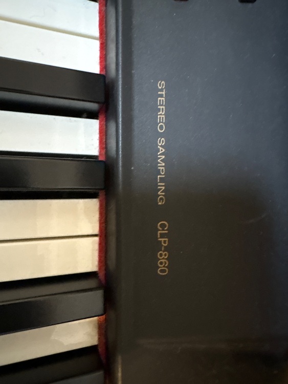 グラビノーバ（ピアノ・楽器・PA機材）の商品画像 - 査定依頼日：2025年10月15日 - 最高査定価格：3,000円