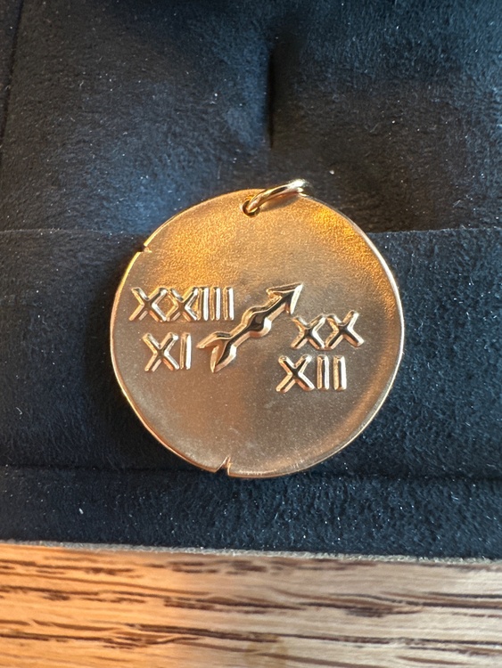 ゾディアック メダル サジタリィ (射手座)　ペンダントトップのみ（金・貴金属）の商品画像 - 査定依頼日：2025年12月19日 - 最高査定価格：320,000円