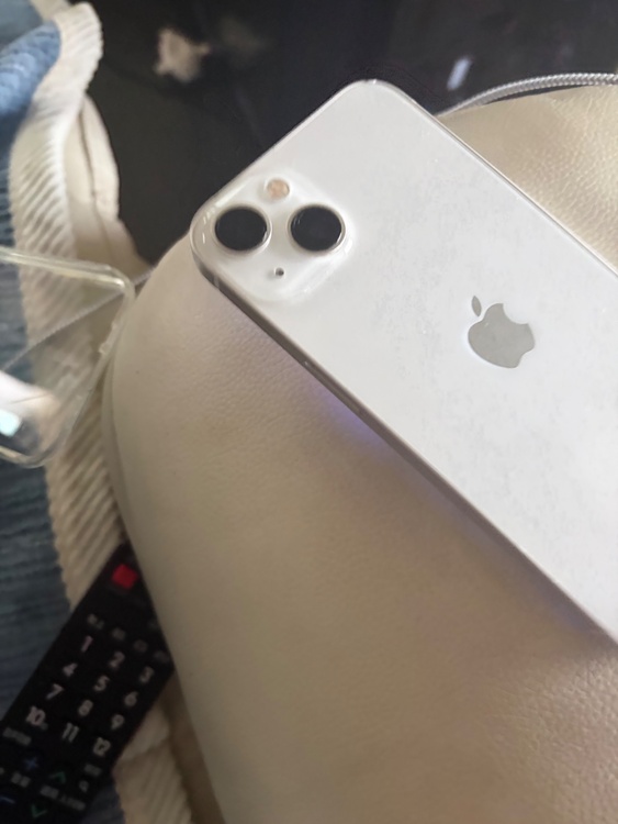 iPhone 13 128GB docomo（スマホ）の商品画像 - 査定依頼日：2026年5月8日 - 最高査定価格：40,000円