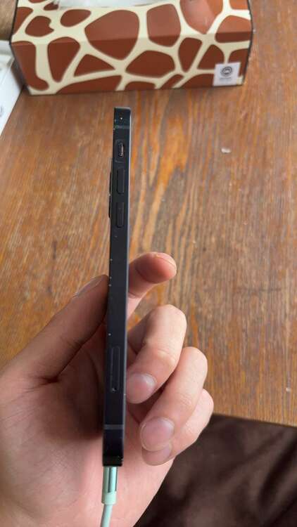 iPhone 12 128GB SIMフリー（スマホ）の商品画像 - 査定依頼日：2025年5月11日 - 最高査定価格：16,000円