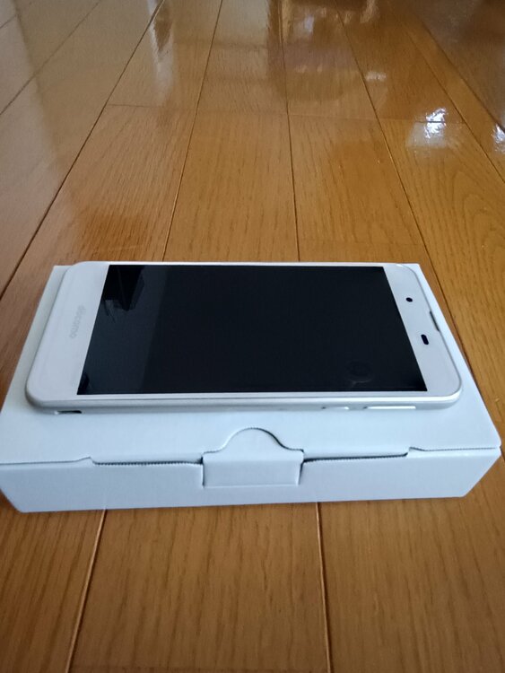 SH-02J（スマホ）の商品画像 - 査定依頼日：2026年3月26日 - 最高査定価格：3,000円