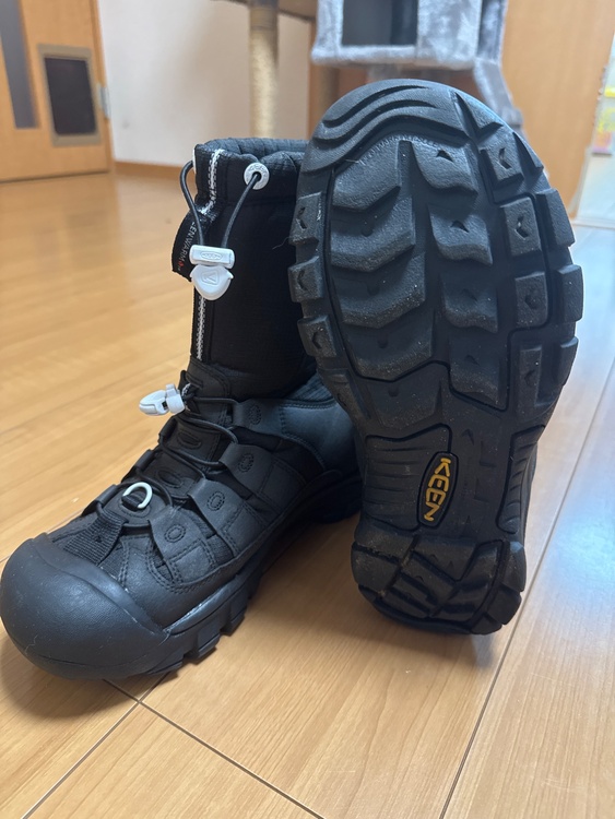 KEENスノーブーツ（古着・ファッション）の商品画像 - 査定依頼日：2026年1月7日 - 最高査定価格：1,000円