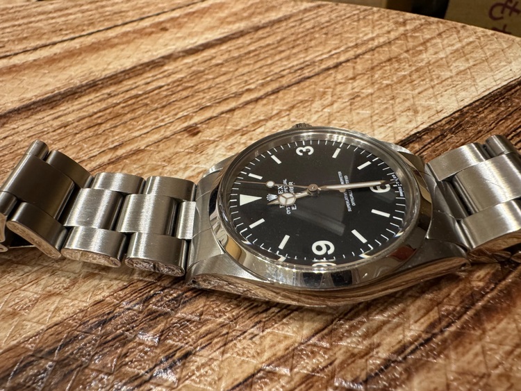 ロレックス エクスプローラー 101（高級時計）の商品画像 - 査定依頼日：2025年6月7日 - 最高査定価格：3,500,000円