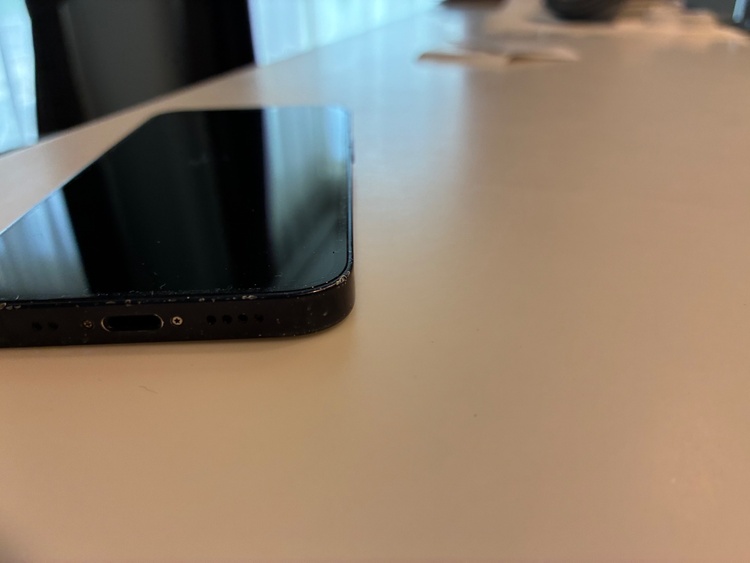 iPhone iPhone 12 mini 64GB au（スマホ）の商品画像 - 査定依頼日：2026年6月18日 - 最高査定価格：4,000円